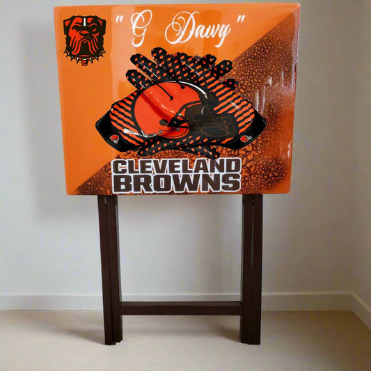 BROWNS GLOVE DESIGN CUSOM TABLE